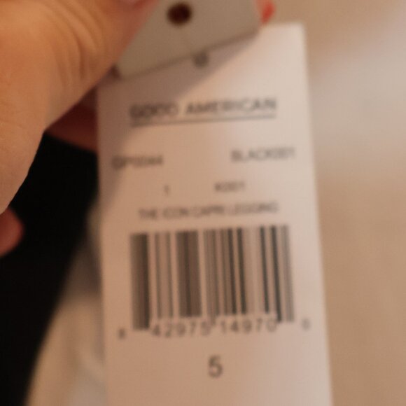 NWT Good American Capri-Length High-Waisted Leggings – Black – Size 5 (16–18) - Picture 4 of 6